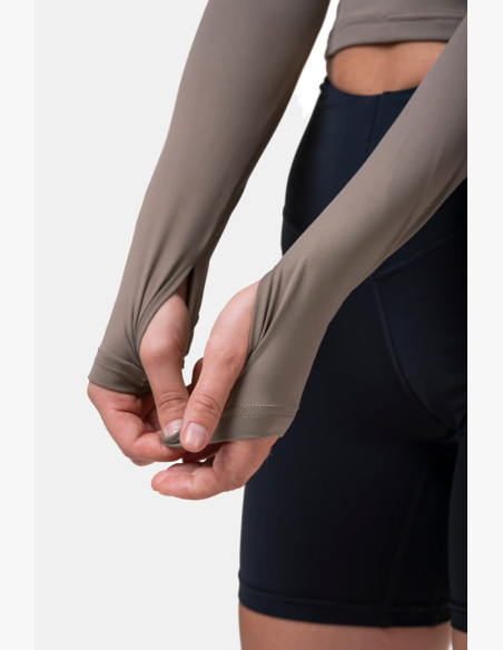 NEBBIA Sporty HERO crop top with long sleeves mocha