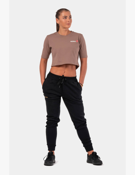 NEBBIA Minimalist Logo NEBBIA Crop T-shirt brown