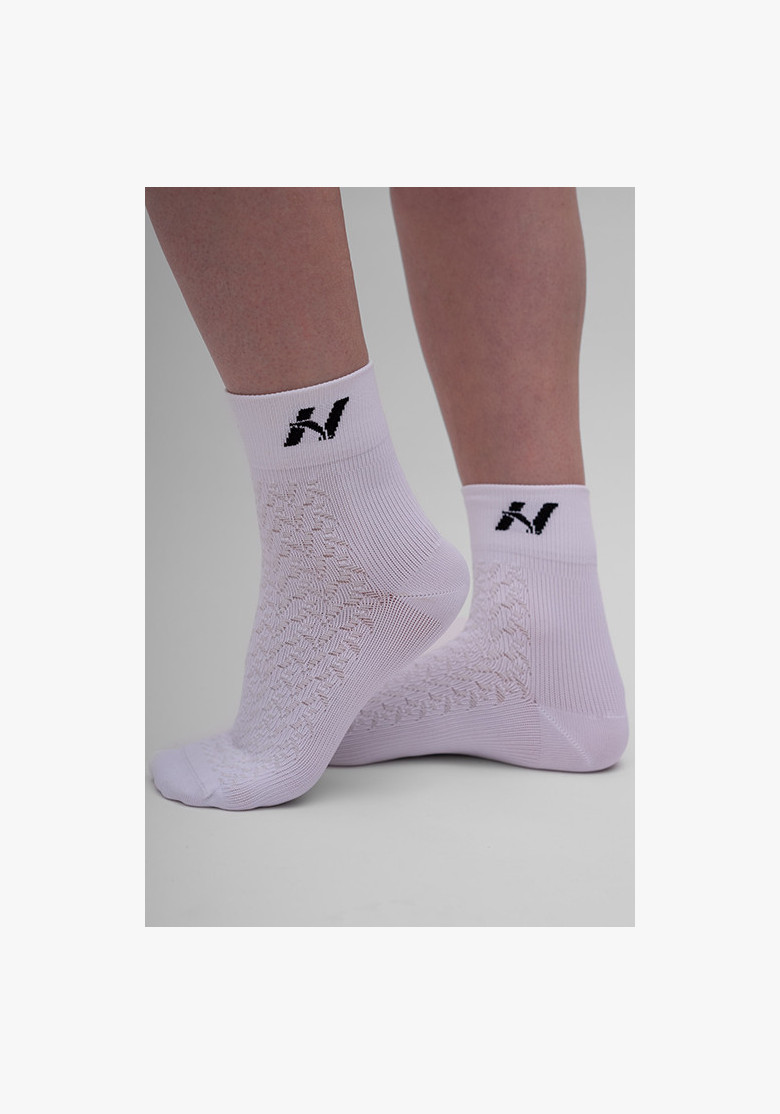 NEBBIA "HI-TECH" N-pattern crew socks white