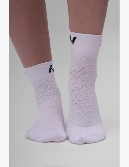 NEBBIA "HI-TECH" N-pattern crew socks white