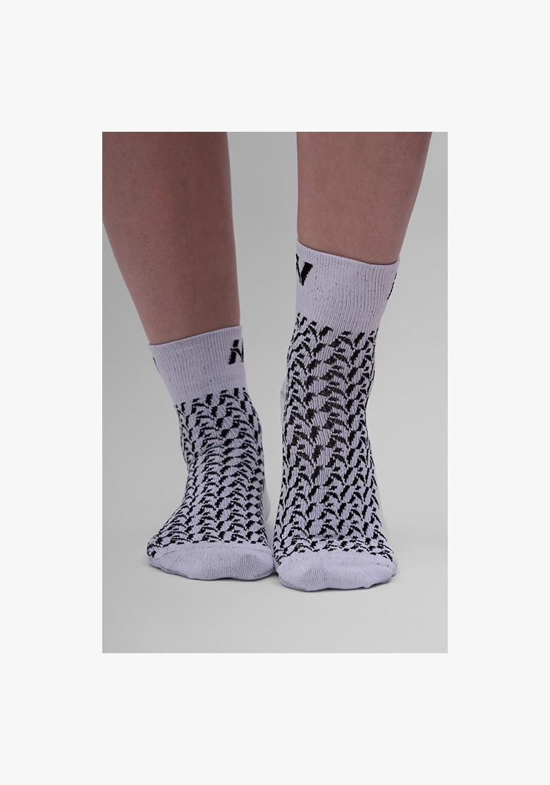 NEBBIA "HI-TECH" N-pattern crew socks... NEBBIA "HI-TECH" N-pattern crew socks...