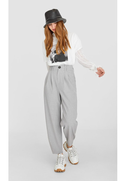 Striped tailored slouchy trousers Stradivarius