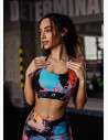 Podprsenka Amare ti ukáže krásne dizajnové prvky na potlači materiálu v podobe elegantných červených srdiečok a jemný farebný motív.