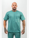 A nice cotton T-shirt with a typical bodybuilding cut will emphasize your muscular proportions and at the same time will not restrict your movement.