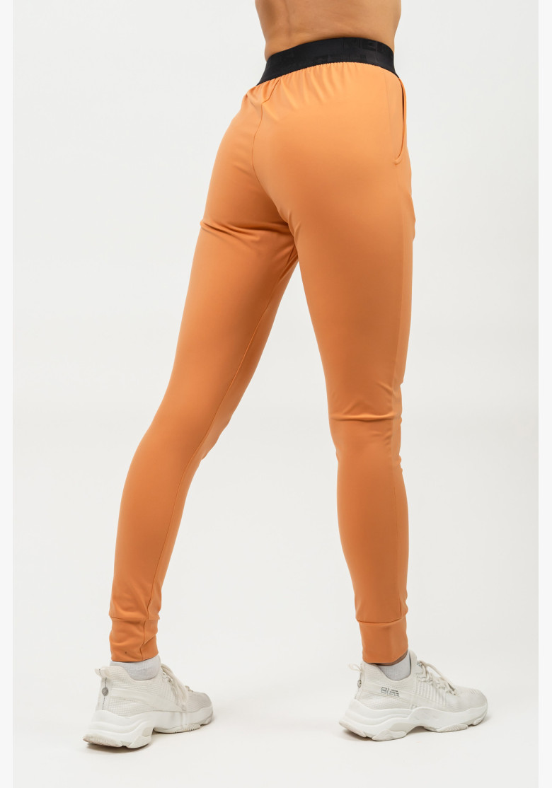 NEBBIA Slim fit leggings with pockets...