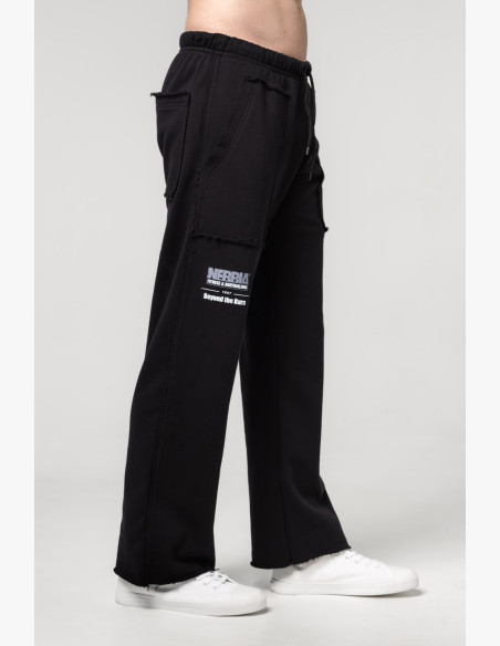 NEBBIA Tepláky s vreckami NO SHORTCUTS čierne