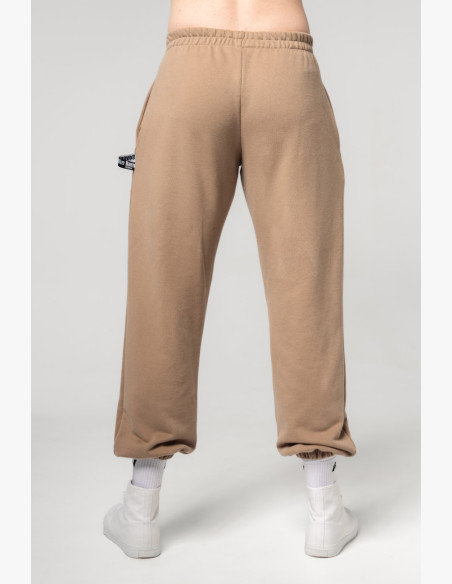 NEBBIA Voľné baggy tepláky s vreckami GYM BRO hnedé