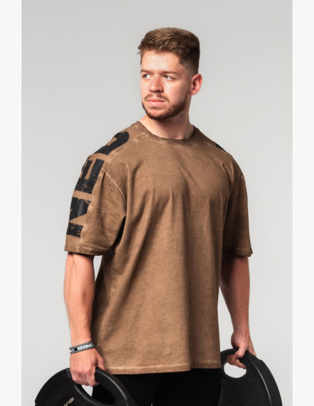 NEBBIA Washed-off oversized tričko LIFTING CLUB hnedé