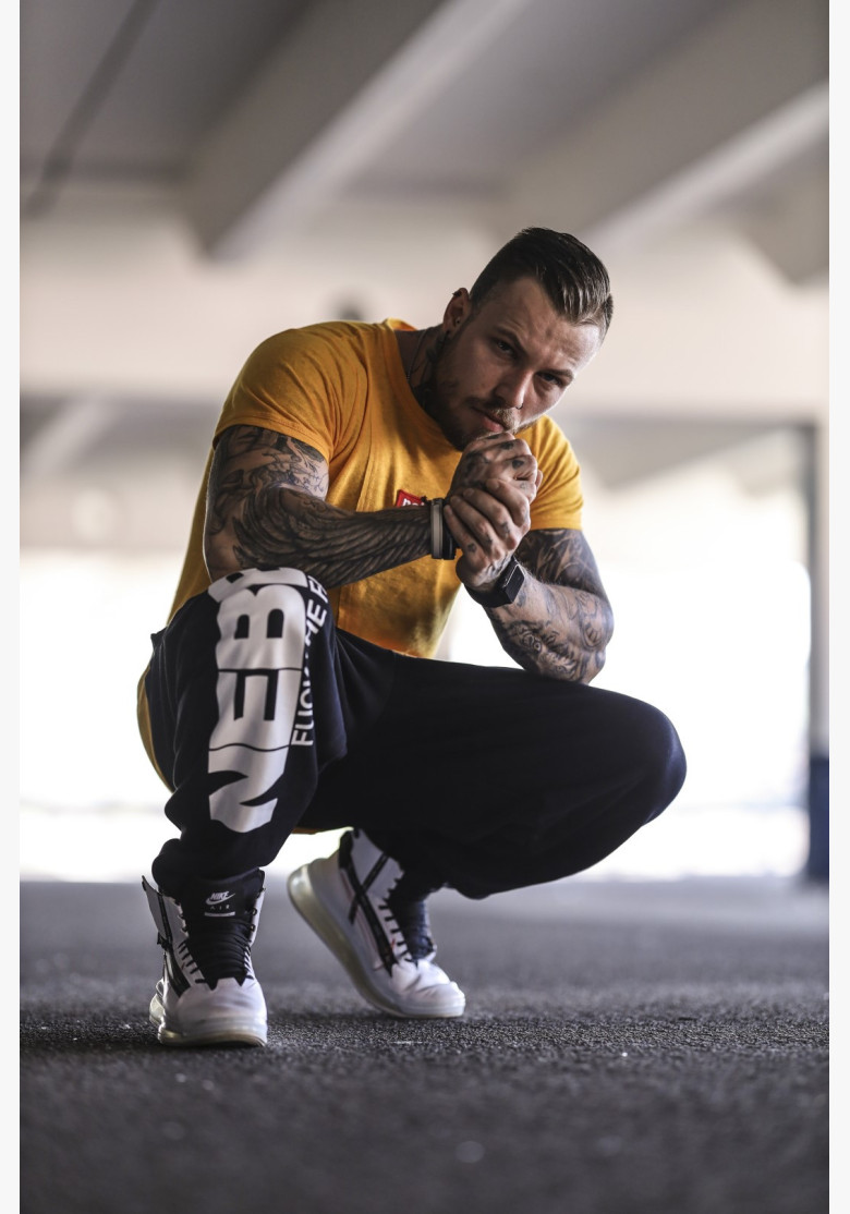 NEBBIA Kultové tepláky BEAST MODE-ON